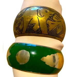 Brass bangle bracelet lot.